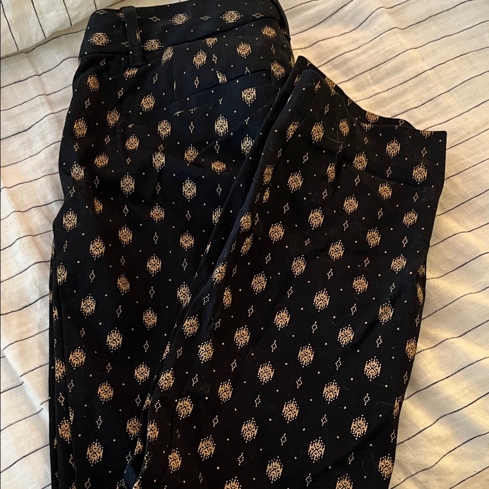 GAP Black and Gold Patterned Pants